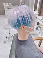 デイズ(days)&nbsp;ホワイトグレージュカラー　インナーカラーマッシュショート