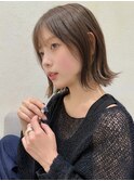 外ハネボブ大人かわいいぱっつっとボブグレージュ暗めカラー