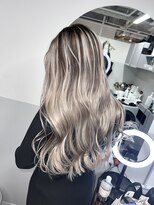 エゴ 池袋(EGO) ホワイトブロンドバレイヤージュ