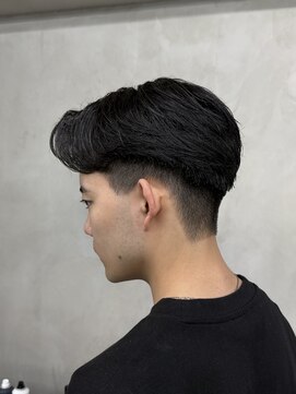 ニコ トウキョウ ロジック(nico TOKYO Logic) メンズセンターパートニュアンスパーマアップバング