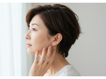 MIRA/本山/カラー/ヘッドスパ【9/1NEWOPEN（予定）】の写真/【NEW OPEN】本山で美しく。丁寧なカウンセリングで髪を傷めずお洒落に染まる大人のグレイカラー
