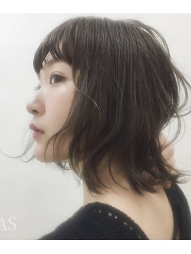 キャンバス(CANVAS) アレンジも決まる切りっぱなしボブ