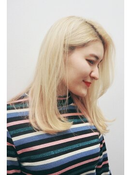 ロンドアベニール 北千住(Lond avenir) 【londavenir namie】ホワイティハイトーンカラー