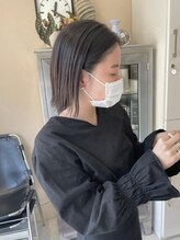 フィグバイアルテフィーチェ(fig by artefice) [ホリスティック施術]外ハネボブ×切りっぱなし#くすみベージュ