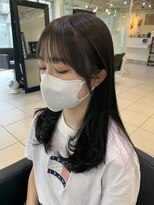 グロウ 丸の内(GLOW)&nbsp;顔周りカットグレージュブルーブラック前髪カット韓国風甲府