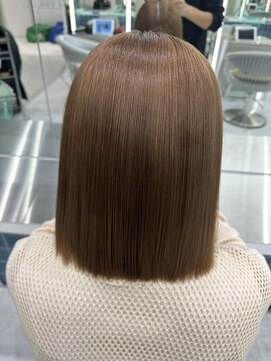 ロンドルーチェ 心斎橋(Lond luce) ダークアッシュ/ミディアムレイヤーカット［髪質改善/縮毛矯正］