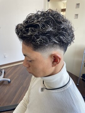 オンフリーク(ON FLEEK) メンズパーマ×フェード