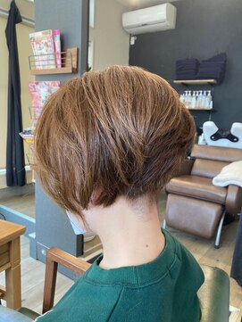 アンバー(amber) 刈り上げショート