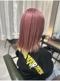 ピンクベージュ