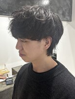 ヒュイル バイ ニアウ(Hwyl by Niau) メンズマッシュパーマニュアンスパーマシャドウパーマ刈り上げ