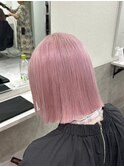 ピンクベージュタッセルボブウルフネビージュショートカット