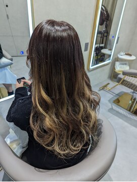 レアナ バイ ニーナ(Leana by NINA) プルエクステでロングヘア　札幌西区美容室「レアナ」