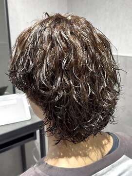 テクト バイアッシュ 吉祥寺店(Tect by Ash) センターパートウルフサーフカールパーマ