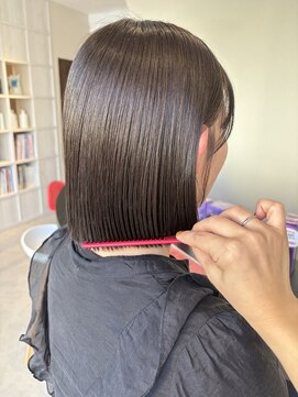 コルハバイラレヴ(CoLHa by Le Reve) 切りっぱなしぱっつんボブ