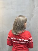 透明感ミルクティーベージュの大人レイヤーミディ