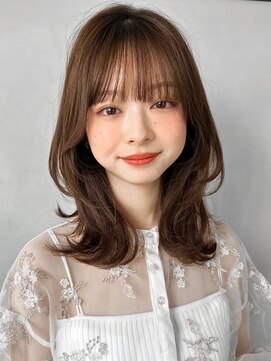 アグノス 青山(Agnos) こなれヘア外ハネボブ薄めバング大人ガーリーレイヤーカット