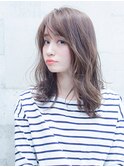 アッシュブラウン×フェザーレイヤー×小顔無造作カール