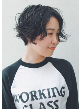 プレイ(Play) センターパートショート×ウェーブ