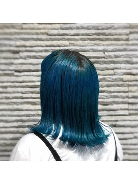 ビス ヘア アンド ビューティー 西新井店(Vis Hair＆Beauty) 個性派ターコイズブルー