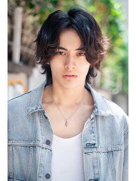 メーヴェ(Mowen) mowen 南堀江　メンズ　ウルフ　センターパート　メンズパーマ