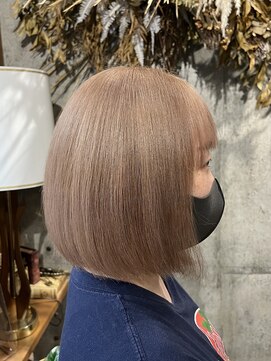 アンドアイズム(and.I'sm) ベージュカラー/ブリーチあり