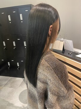 アイリー 名古屋(A/LEE) インナーカラー×ブルーブラック