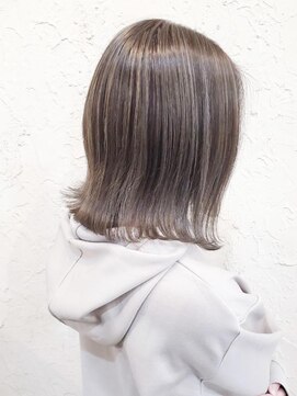 フロール(Flor) 【Flor_戸塚】＊ハイライト＋アッシュグレー＊