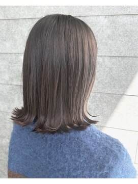 ゴットラトゥール(GOTTO LATOUR) グレージュ/外ハネ/ブリーチなしカラー/きりっぱなし