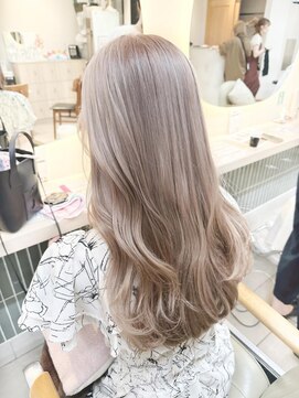 テトラ バイ ネオリーブ 横浜西口店(tetra by neolive) ミルクティーベージュ＊*【横浜/横浜駅】