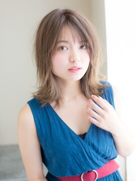 スタリー(Starry) 伸ばしかけミディアムレイヤー20代/30代/40代/ハレマチ通り