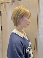 トマト(TOMTO)&nbsp;【RYOHEI】金髪ショート_耳掛けショート_ブリーチカラー