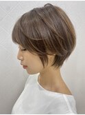 小顔カット大人可愛いひし形ショートボブハイライトグレージュ