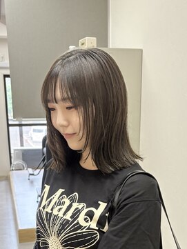 スケール(SCALE) オリーブグレージュ/透明感カラー/ミディアムボブ