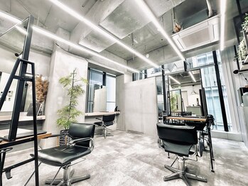 GEEKS 渋谷 ケアブリーチ/ダブルカラー/ハイトーン【ギークス】