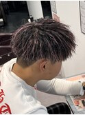 パイルツイストパーマ／ピンクメッシュ／刈り上げマッシュ