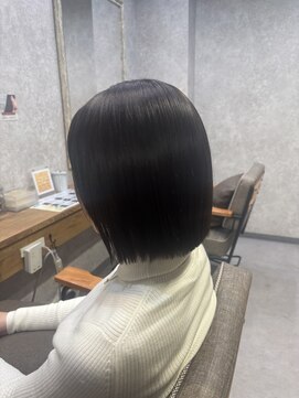 コンフィー(comfy) 『SHOK!」オリーブグレーココアベージュ小顔カット