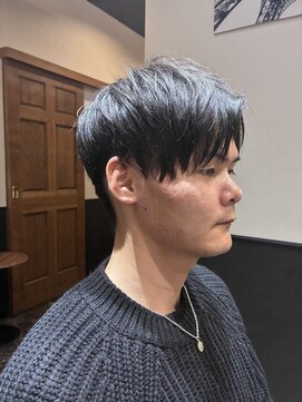 アップバングマッシュ