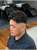 表参道駅MEN’S/ニュアンスパーマ/刈り上げセンターパート