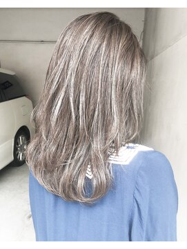 ヘアーアンドアトリエ マール(Hair&Atelier Marl) 【Marl】ハイライト・ローライト入りアッシュグレージュカラー♪