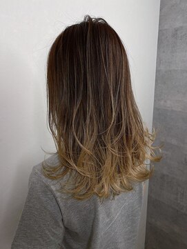 アンダーバーホワイト 静岡店(_WHITE) 細めハイライトのバレイヤージュ