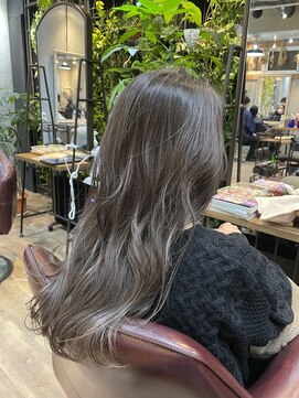 ロダット 横浜(LODAT by little) モノグレージュ【LODAT横浜】