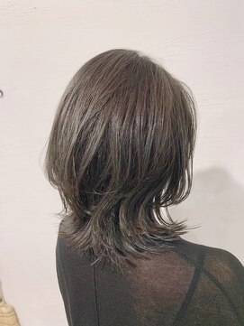ボヌールヘア(BONHEUR HAIR) (星川スグル)ボヌール綾瀬美容室 クビレウルフ×ダークグレー
