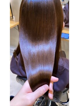 ジーナ 銀座(Zina) カーキグレージュ＊こなれヘア＊透明感＊丸型【Zina銀座】