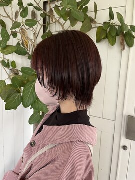 ヘアスペース リズム グリーン(Hair space Rizm green) ウルフ×ピンク