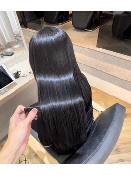 ジーナ 博多筑紫口(Zina) 【冨田侑矢】髪質改善・premium髪質改善・内部補修ケア