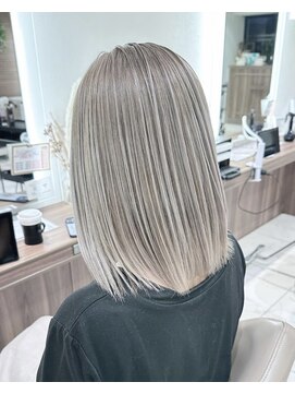 アッシュ 大宮店(Ash) 髪質改善バレイヤージュ　外はねボブ　ブリーチ3回ホワイト系