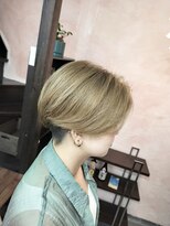 ユラウ(yurau) 刈り上げハンサムショート×ブリーチ1回ミルクティーカラー