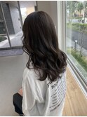くすみブラウン