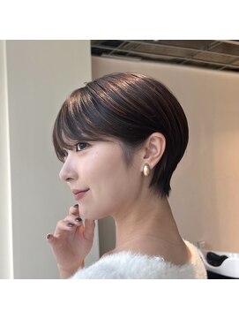 ウルスバイバレット 銀座(Urus by VALETTE) 耳掛けコンパクトショート