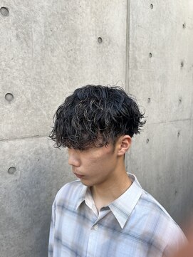 ウノプリールヴァモス(unopulir Vamos) 前下がりツーブロック2wayヘア波巻きスパイラル